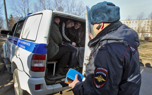 Рейд сотрудников ФМС и полиции по выявлению нелегальных мигрантов