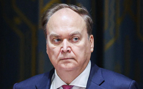 Анатолий Антонов