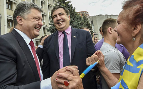 Президент Украины Петр Порошенко и губернатор Одесской области Михаил Саакашвили (слева направо)