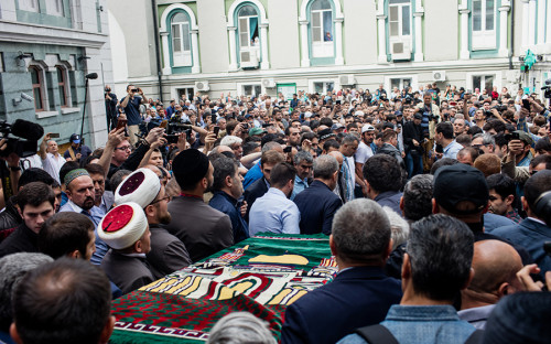 Прощание с убитым в ЦАР журналистом Орханом Джемалем прошло в Соборной мечети в Москве