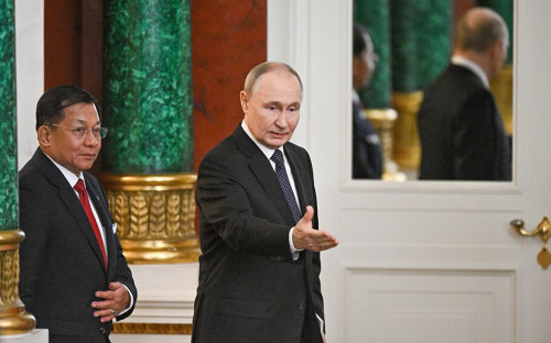 Мин Аунг Хлайн и Владимир Путин