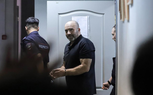 Ахлиман Гянджиев во время избрания меры пресечения в суде, Екатеринбург, 1 июля 2025 года