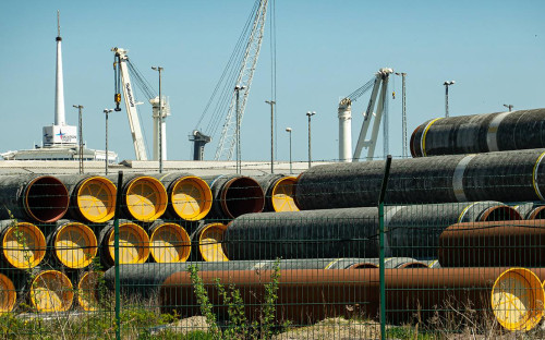 Неиспользованные&nbsp;трубы для газопровода &laquo;Северный поток-2&raquo; на территории порта Засниц-Мукран, Германия