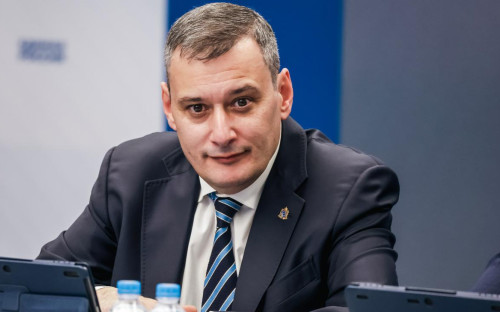 Александр Хинштейн