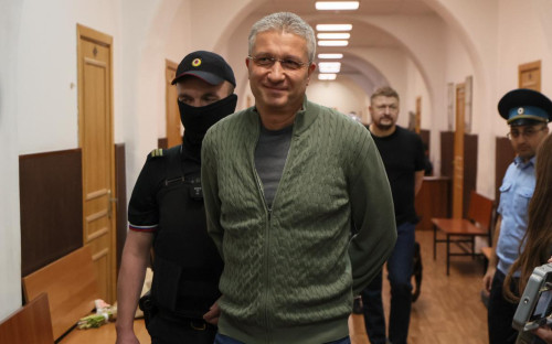 Тимур Иванов