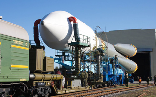 Ракета-носитель &laquo;Союз&raquo; с грузовым космическим кораблем &laquo;Прогресс&raquo; перед стартом с космодрома Байконур. Архивное фото