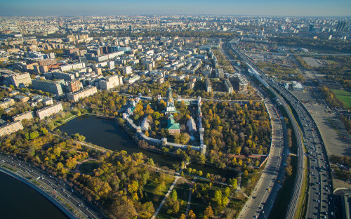 Вид на Новодевичий монастырь