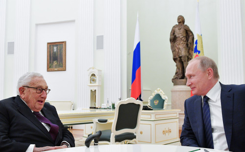 Генри Киссинджер и ​Владимир Путин



