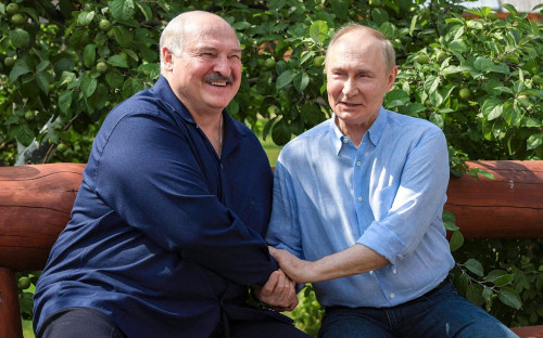 Владимир Путин и&nbsp;Александр Лукашенко&nbsp;во время встречи в Республике Карелия, 1 августа 2025 года