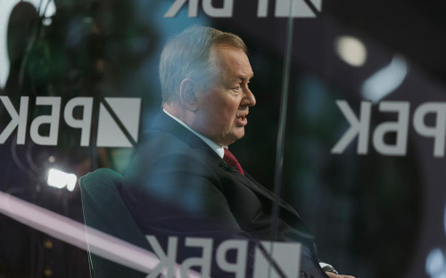 <p>Андрей Костин</p>