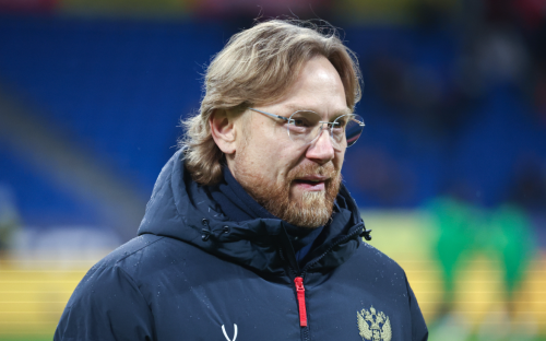 Валерий Карпин