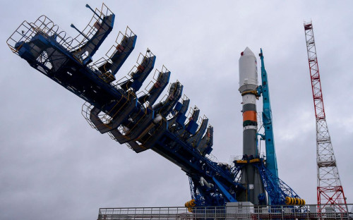 Установка ракеты-носителя среднего класса &laquo;Союз-2.1б&raquo;&nbsp;