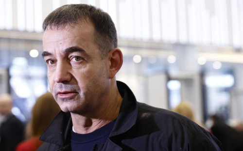Дмитрий Певцов