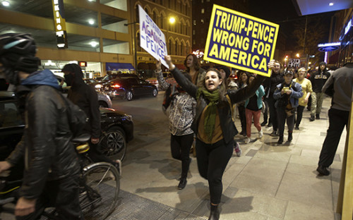 Митинг против&nbsp;избранного президента США Дональда Трампа в&nbsp;Индианаполисе
