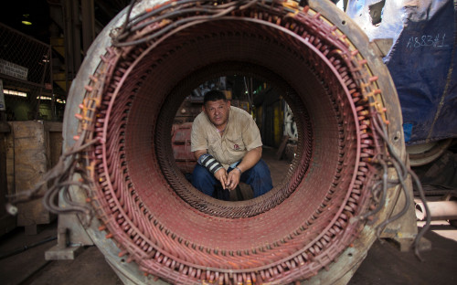 <p>Венесуэла &mdash; один из мировых лидеров по запасам нефти. По данным ежегодного <a href="https://www.laohamutuk.org/DVD/docs/BPWER2012report.pdf">обзора</a> нефтегазовой компании BP, в конце 2011 года на страну приходилось 17,9% (296,5 млрд барр.) общемировых запасов.</p>
