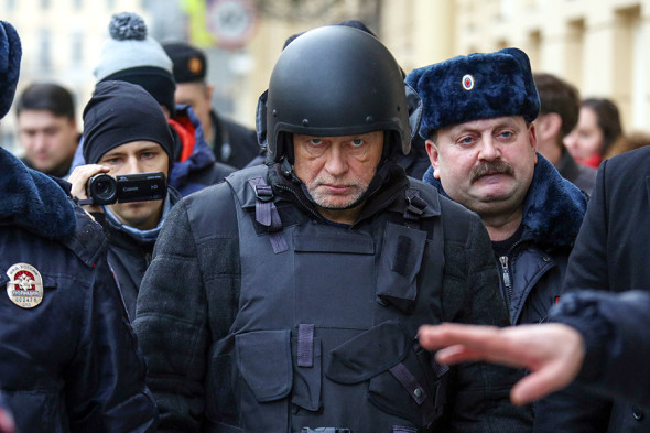 Олег Соколов во время следственного эксперимента