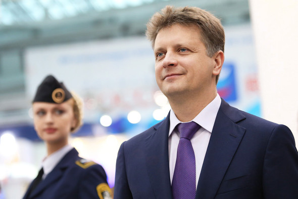 Министр транспорта Максим Соколов — о развитии транспортной сети в России
«Я бы посоветовал им почаще бывать в России и оценить качество объектов, которые реализуются. Таких проектов точно нет в Габоне».