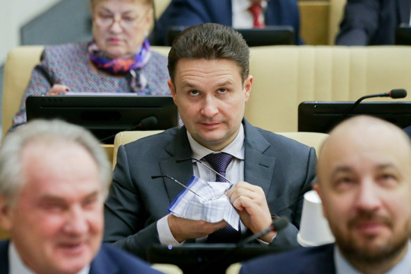 Задекларированный годовой доход: 3,5 млрд руб.
Изменение по сравнению с 2020 годом: 1138,2%
Недвижимое имущество: девять земельных участков для индивидуального жилищного строительства (один из них — в Великобритании), четыре жилых дома (один из них — в Великобритании), три квартиры, 1/10 доля еще в одной квартире, два машино-места, две квартиры в безвозмездном пользовании
Транспорт: автомобили Porsche Cayenne Diesel, Porsche Panamera 4S