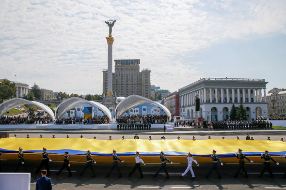 Парад прошел в центре города — на улице Крещатик и площади Независимости