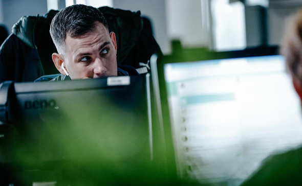 Роструд объяснил, кому положена 13-я зарплата в 2025 году