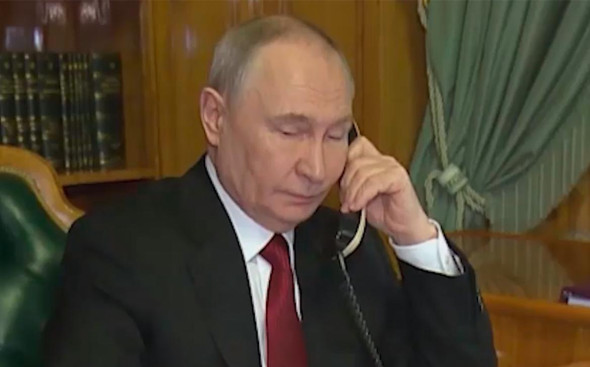 Путин пообщался с девочкой, чью мечту исполнил на «Елке желаний»