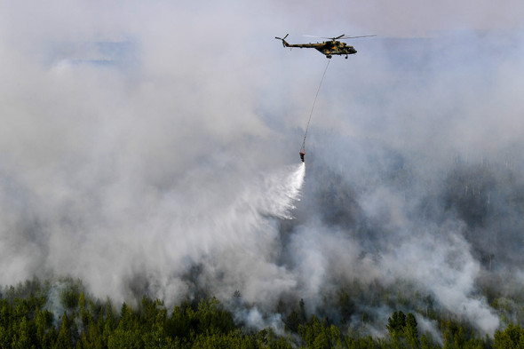 Вертолет Ми-8 в Богучанском районе Красноярского края