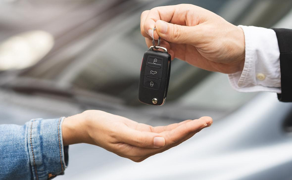 Альфа-банк закрыл сделку по покупке автолизингового оператора «Европлан»