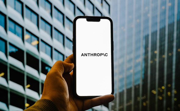 Компания Anthropic подала в суд на Пентагон