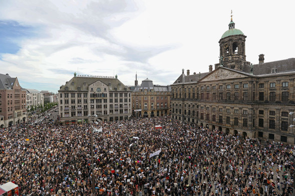 Фото: Eva Plevier / Reuters