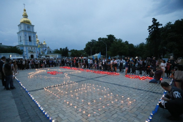 Акция "Зажги огонек в своем сердце" в Киеве