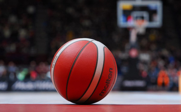 Матч баскетбольной ЛЧ продолжался 7 минут, у «Трапани» осталось 2 игрока