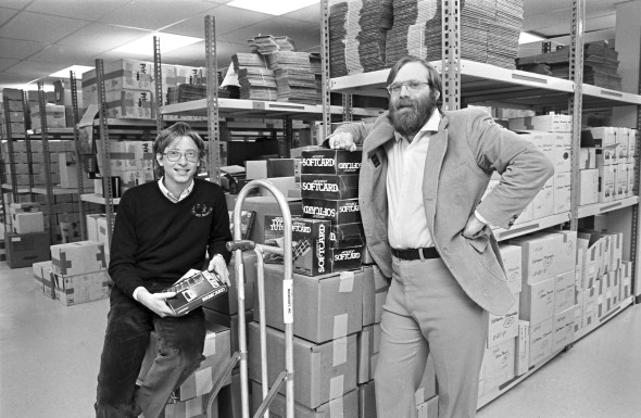 Пол Аллен вынужден был уйти из Microsoft в 1983 году из-за разногласий с Гейтсом. При этом он сохранил за собой место в совете директоров и часть акций. Годом ранее врачи диагностировали у него лимфому Ходжкина. В тот раз ему удалось справиться с болезнью