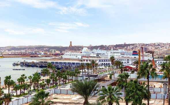 Алжир объявил французскую колонизацию преступлением