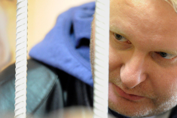 Экс-замглавы Минсельхоза Алексея Бажанова следствие считает организатором хищения 1 млрд руб. у компании «Росагролизинг». Бажанова объявили в федеральный розыск после того, как он «перестал являться на допросы», затем он был заочно арестован и в 2014 году объявлен в международный розыск.
В 2015 году сообщалось, что правоохранительные органы Швейцарии арестовали счета Бажанова на $11,8 млн. Однако позднее расследование против него там было прекращено.