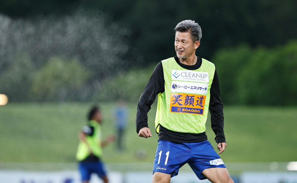 Японский футболист Миура решил продолжить карьеру в 58 лет