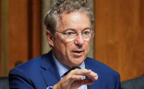 Сенатор США назвал «выстрелом в ногу» проект санкций против России
