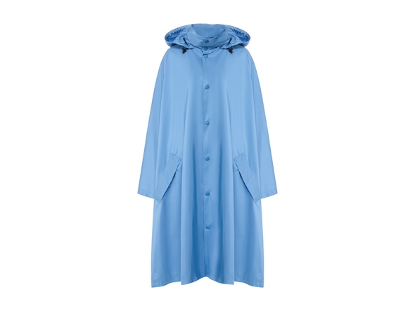 Плащ Balenciaga, 146 500 руб. (ЦУМ)