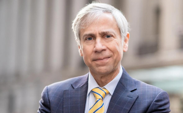 Мадуро будет защищать адвокат, который помог выйти из тюрьмы Ассанжу