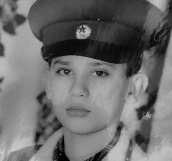 О преемнике
«Преемника у меня нет: сын в другом бизнесе, одна дочь в Японии, другой 13 лет. Я ее уговаривал школу бросить и к нам пойти работать, но мама против».