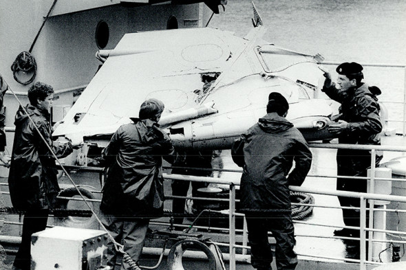 Дата: 23 июня 1985 года
Подробности: Boeing 747-237B авиакомпании Air-India, совершавший рейс AI182 по маршруту Монреаль — Лондон — Дели — Бомбей, был взорван в небе над Атлантическим океаном, в 70 км юго-западней г. Корк (Ирландия). Происшествие стало крупнейшей авиакатастрофой в нейтральных водах, первым терактом на самолетах Boeing 747 и крупнейшим терактом в истории Канады.
Погибшие: 329