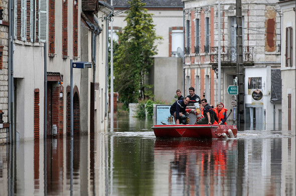 Фото:Reuters/Pixstream