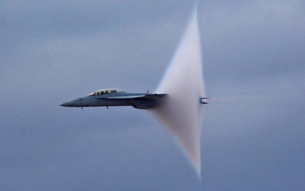 Истребитель-бомбардировщик и штурмовик F/A-18F Super Hornet