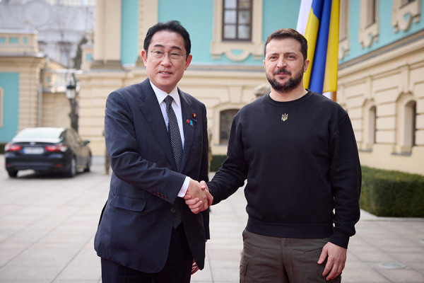 Политики и звезды: кто ездит к Зеленскому в Киев. Фотогалерея