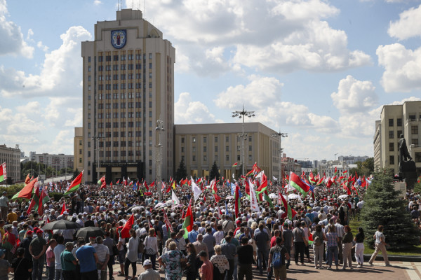 Митинг в поддержку Лукашенко в Минске. Фоторепортаж