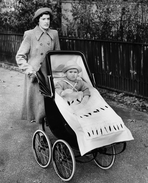 Да здравствует король: биография Карла III в 12 фотографиях