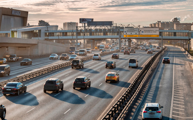 Водители жалуются на чужие штрафы. Во всем виноваты уловки с номерами