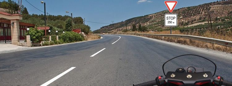 Билет № 7. Вопрос № 2. О чем информируют Вас эти дорожные знаки?