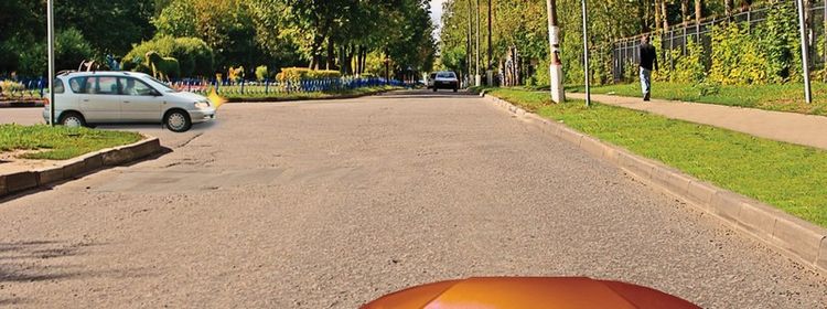 Билет № 11. Вопрос № 14. В каком случае Вы имеете право проехать перекресток первым?