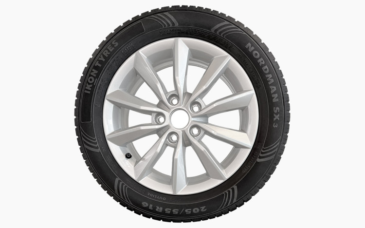Можно ли бесплатно заменить или отремонтировать шину Ikon Tyres в случае прокола на дороге?