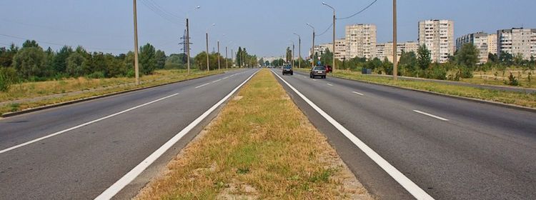 Билет № 19. Вопрос № 1. Сколько проезжих частей имеет данная дорога?